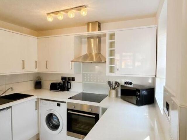 Flat for rent in Cat Hill