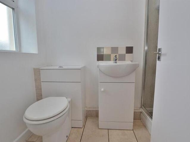 Flat for rent in Goldthorn Hill, West Midlands