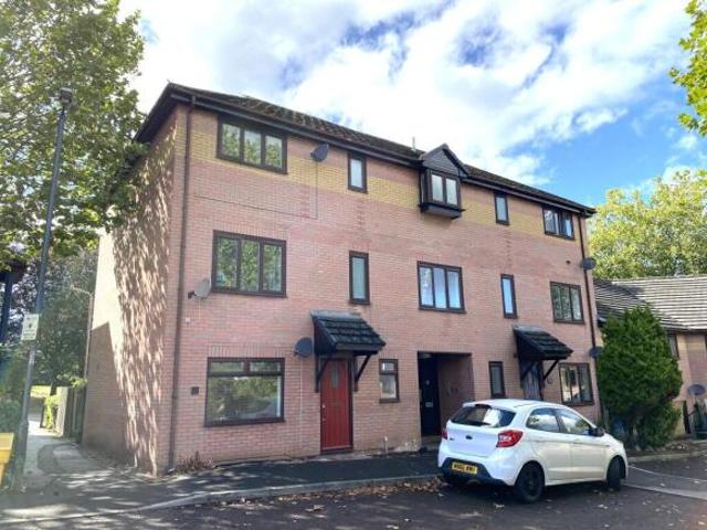 Flat for rent in Three Lamps Estate, Bristol