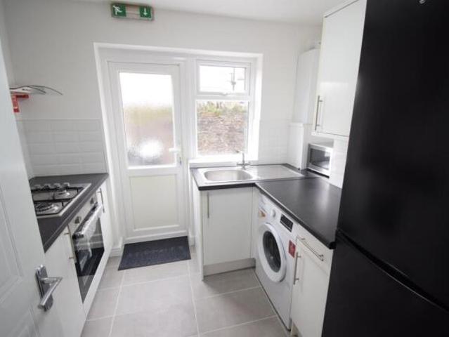 Flat for rent in Penylan, Falcon Lodge