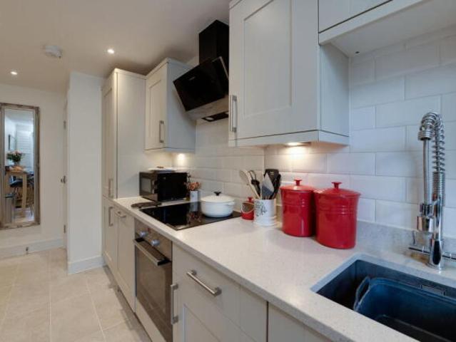 Flat for rent in Penweathers, Cornwall