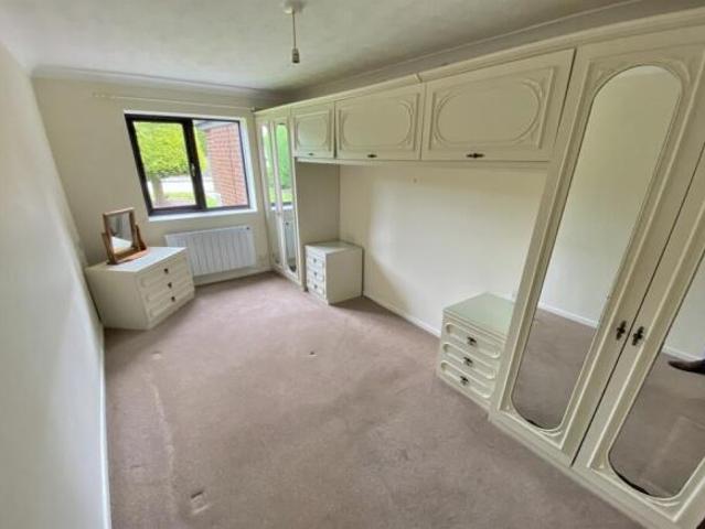 Flat for rent in Aldersley, Stockwell End