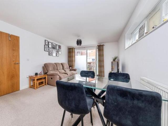 Flat for sale in Newport Pagnell