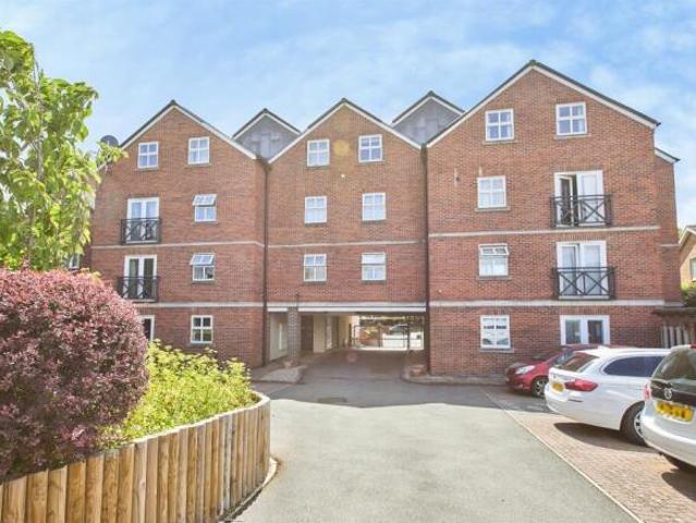 Flat for sale in East Midlands