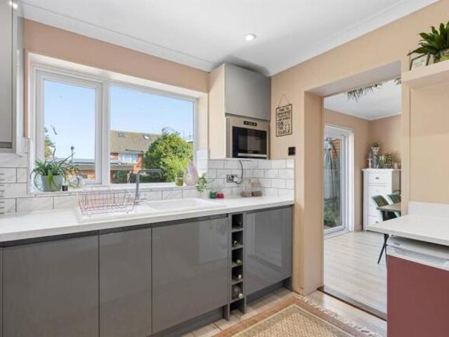 Flat for sale in Herne, Kent