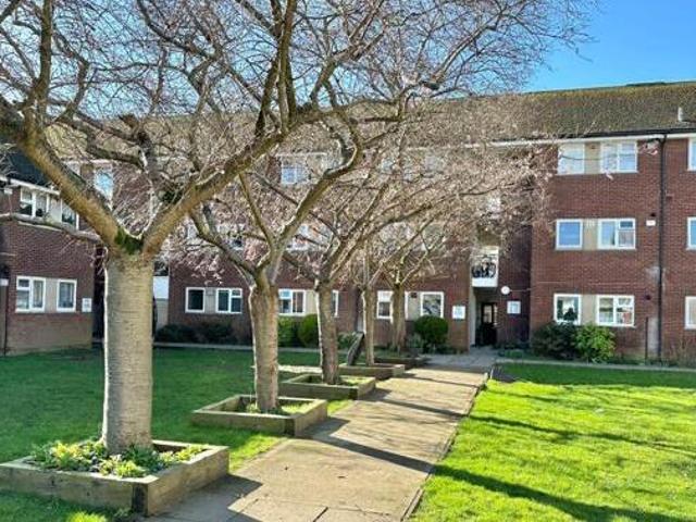 House for sale in Beaconsfield, Knotty Green