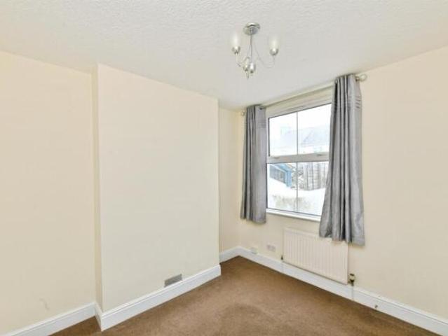 Flat for sale in Ford, Plymouth
