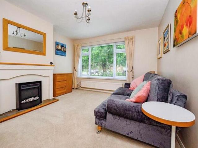 Flat for sale in Five Acres, Hertfordshire