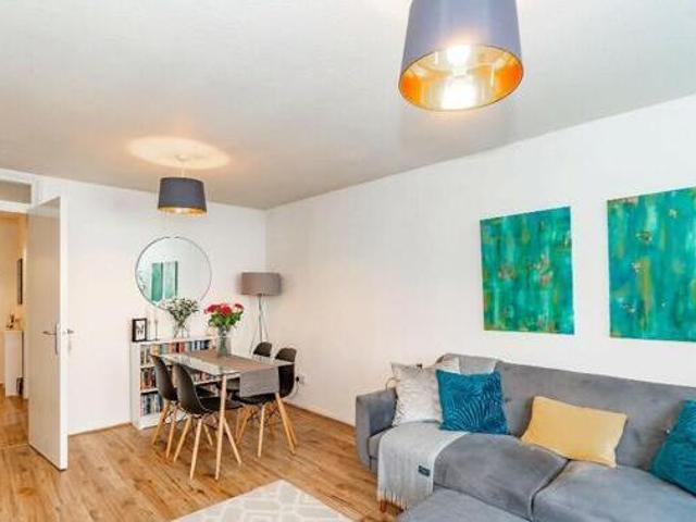 House for sale in Juniper Green, Scotland
