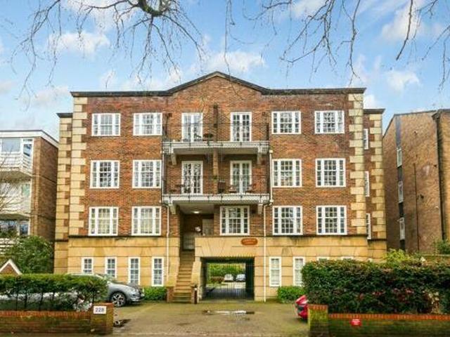 House for sale in Brentford End, Greater London