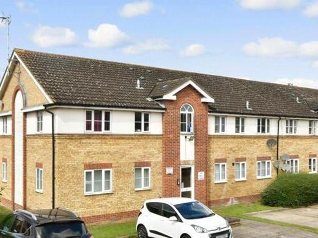 House for sale in Laindon, Essex