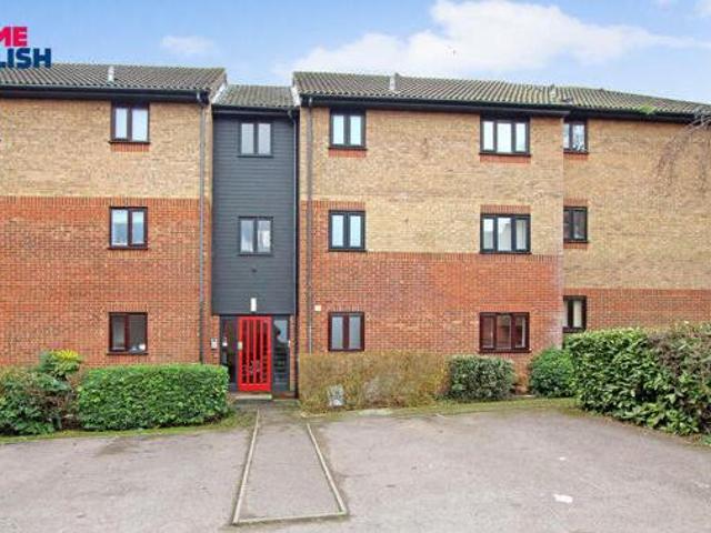 House for sale in Laindon, Essex
