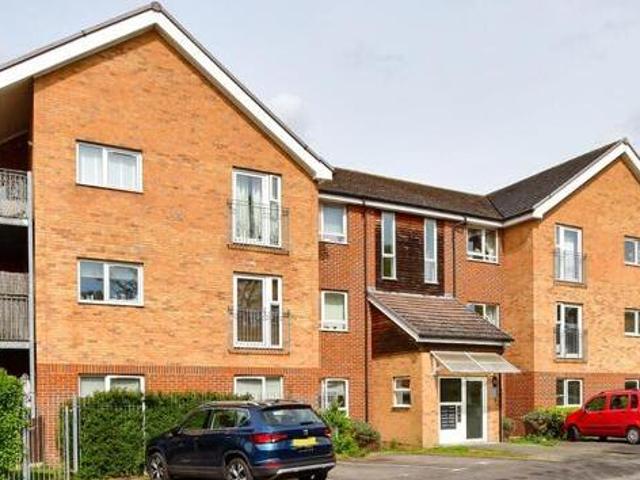 House for sale in Laindon, Essex