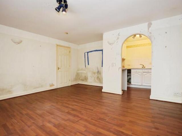Flat for sale in Sydenham, Warwick