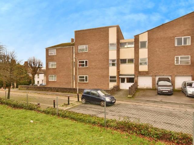 Flat for sale in Mount Wise