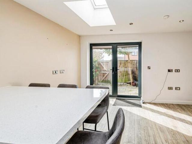 Flat for sale in Burnham, Swallow