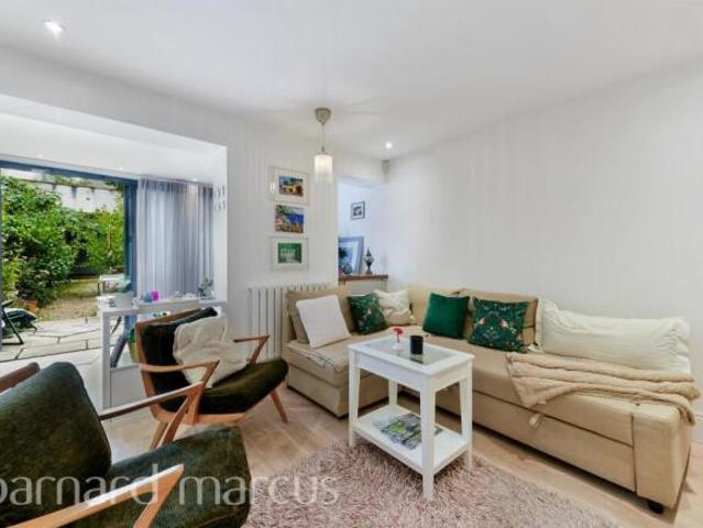 Flat for sale in Greater London