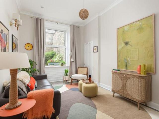 Flat for sale in Comely Bank, Craigleith