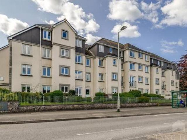House for sale in Follaton, Strode