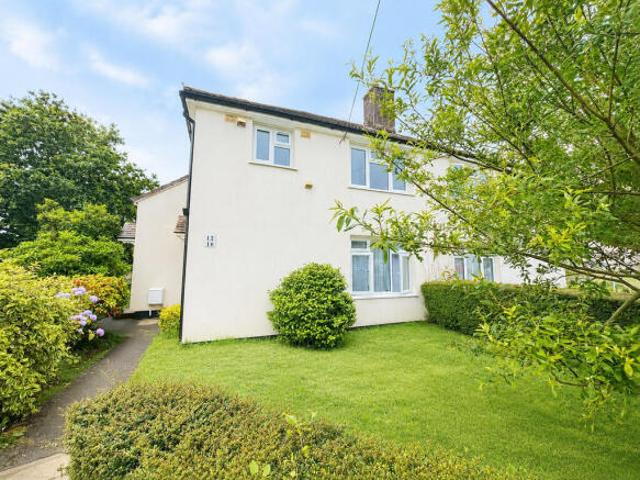 Flat for sale in West Park, West Yorkshire