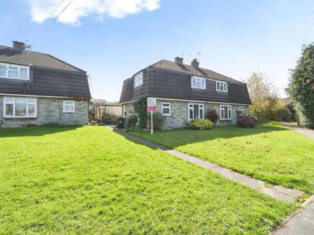 Flat for sale in Yeadon, Leeds