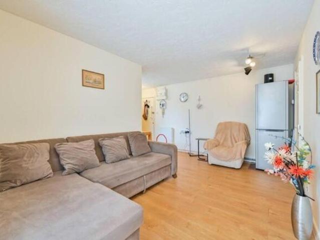 Flat for sale in Cat Hill