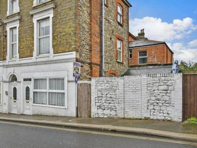 House for sale in Oakfield, Ryde