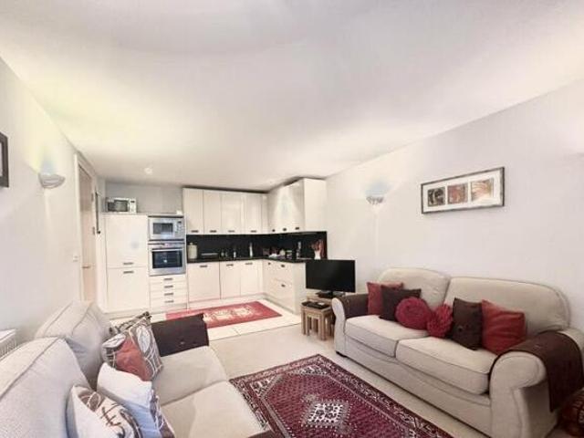 House for sale in Saundersfoot, Wales