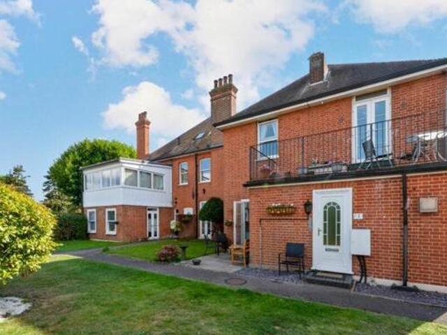 House for sale in Lower Halliford, Surrey