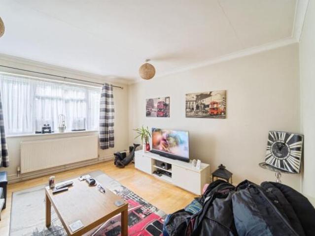 Flat for sale in Five Acres, Hertfordshire
