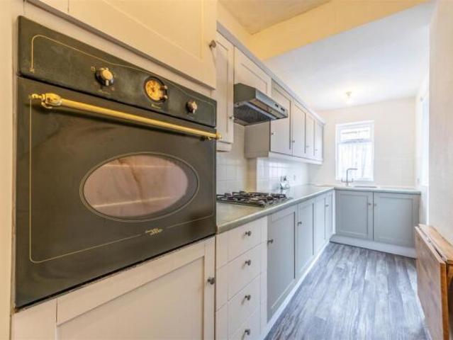 Flat for sale in Southend City Centre Neighbourhood, Alton Barnes