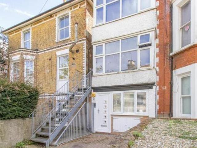 House for sale in Upton, Acol