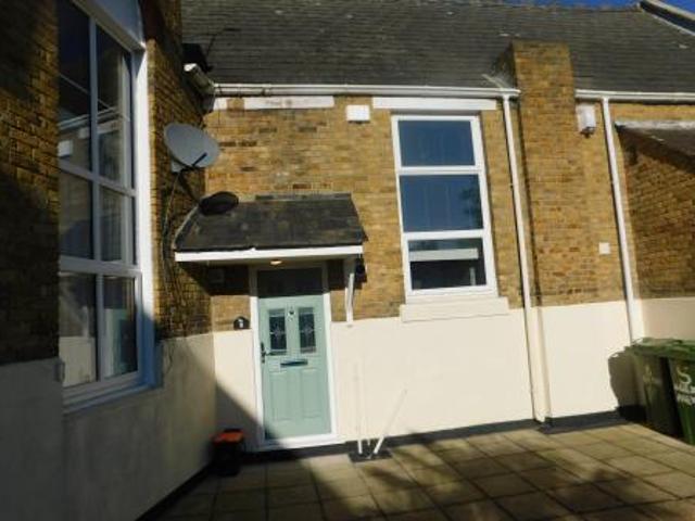 Apartment for rent in Sheerness, Oad Street