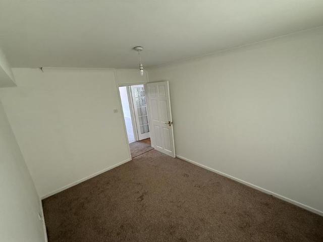 Apartment for rent in Aldersley, Stockwell End
