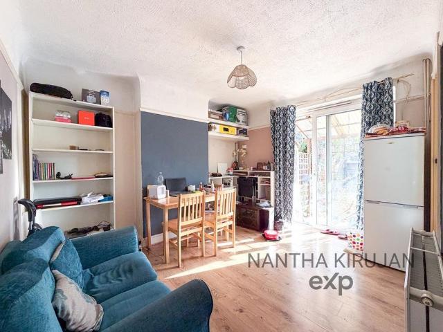 Apartment for rent in London Borough of Merton, Mitcham