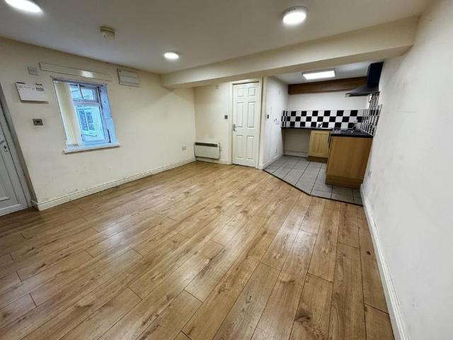 Apartment for rent in Ettingshall, West Midlands