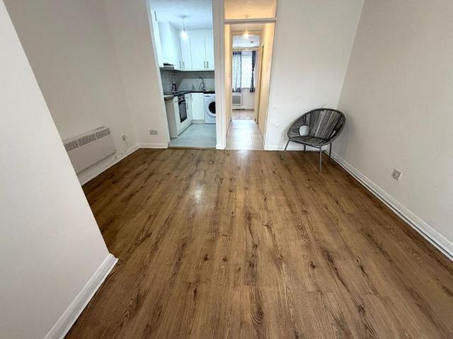 Apartment for rent in London Borough of Hounslow, Heston