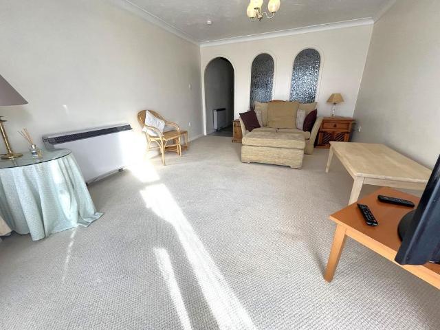 Apartment for rent in Kursaal Estate, Alton Barnes