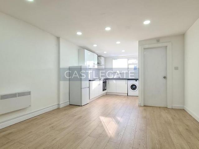 Apartment for rent in Highfields, Huddersfield