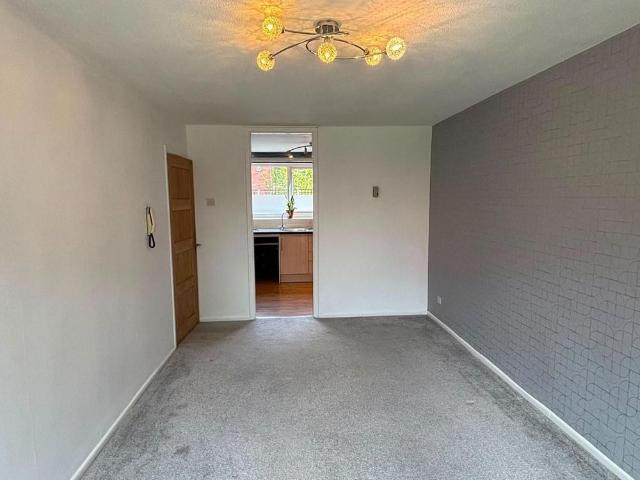 Apartment for rent in Heaton Moor, Greater Manchester