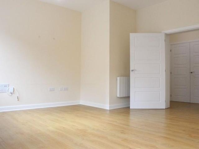 Apartment for rent in Harrow Weald, Greater London