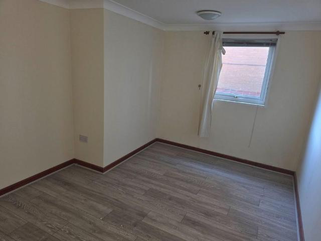 Apartment for rent in Oakfield, Ryde