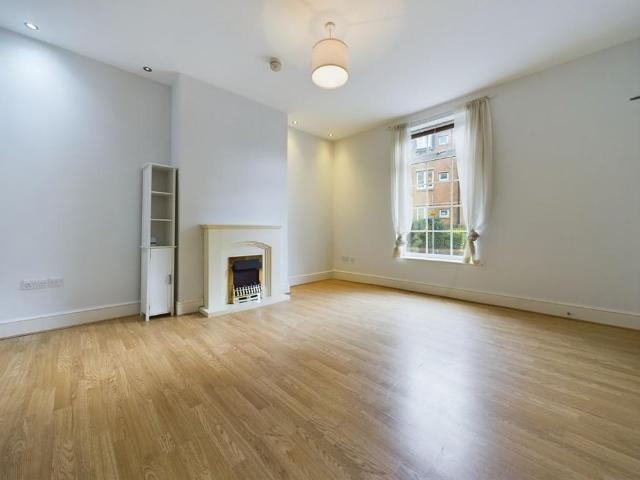 Apartment for rent in Newbold, Chesterfield