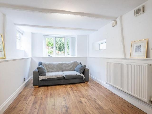 Apartment for rent in Camberwell, Greater London