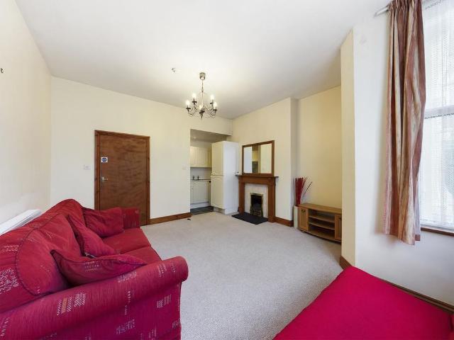 Apartment for rent in West Hoe, Mount Wise