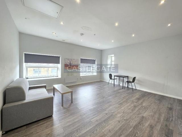 Apartment for rent in Huddersfield, West Yorkshire