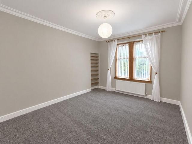 Apartment for rent in Birkenshaw, Kirklees