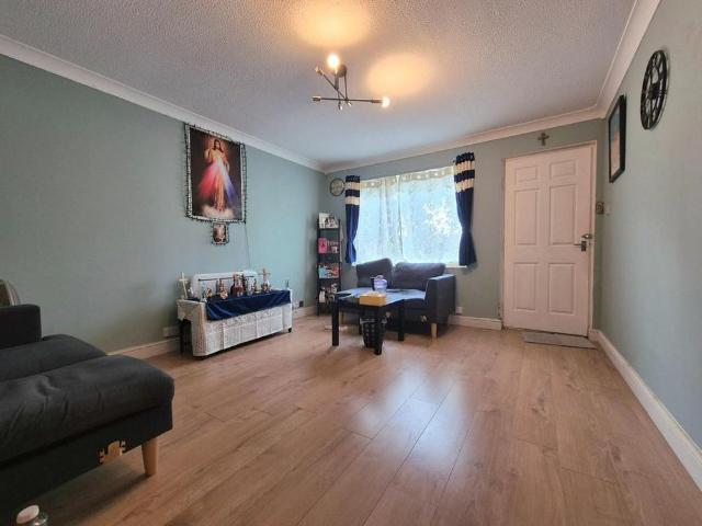Apartment for rent in Yeading, Greater London
