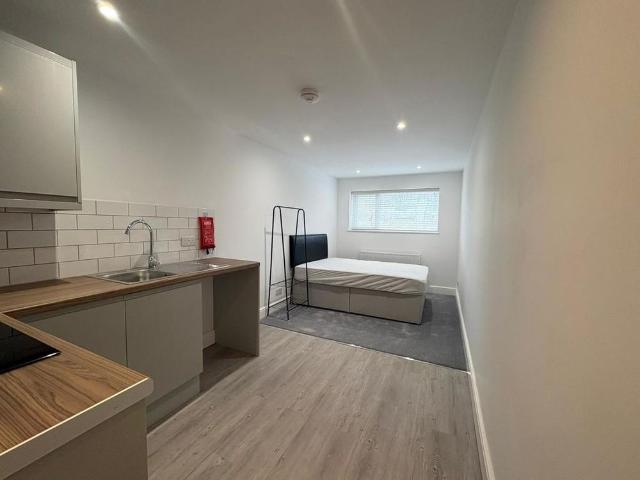 Apartment for rent in Hawford, Hampshire