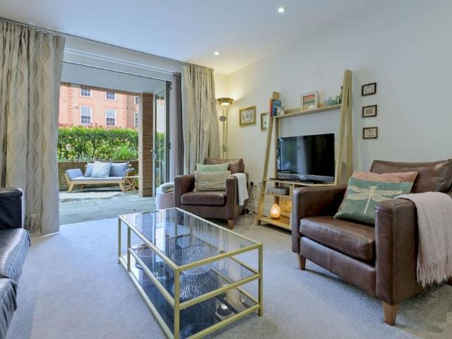 Apartment for rent in Church End, Greater London
